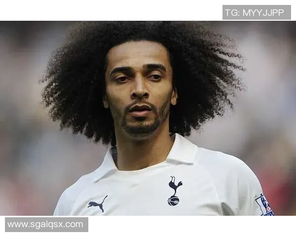 双子座足球明星的魅力与个性解析探索他们在赛场上的表现与生活中的多面性